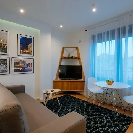 公寓 Arbans Cosy Modern In The Center